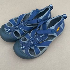 Keen sandals 4 kids